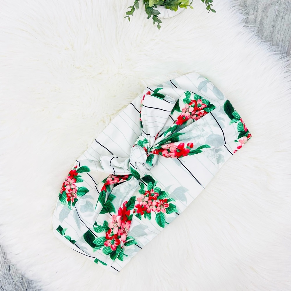 NWT L’Atiste Floral striped white Bandeau Top